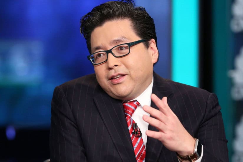 Bitcoin Surpasses $107K, Tom Lee Predicts $250K by 2025 – But There’s Another Coin That Could 1000x Even Sooner